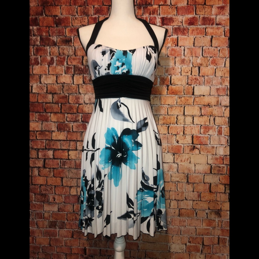Xtraordinary pleated halter dress Sz S